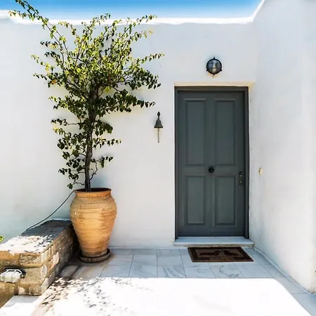 3 Bedrooms House At Isterni 500 M Away From The Beach With Sea View Shared Pool And Balcony * Páros